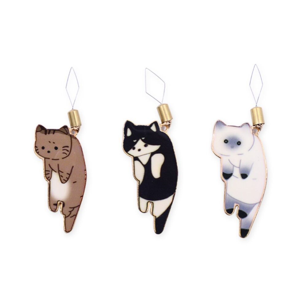 Needle Threader Cats BY F&A