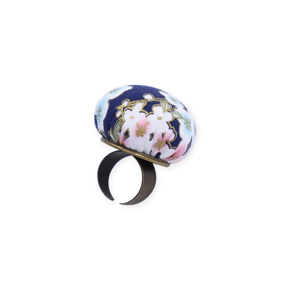 Flower-shaped Pincushion BY F&A